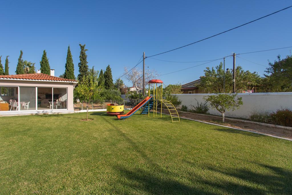 Marathon Beachside Villa 100M From The Beach Schinias Exterior photo