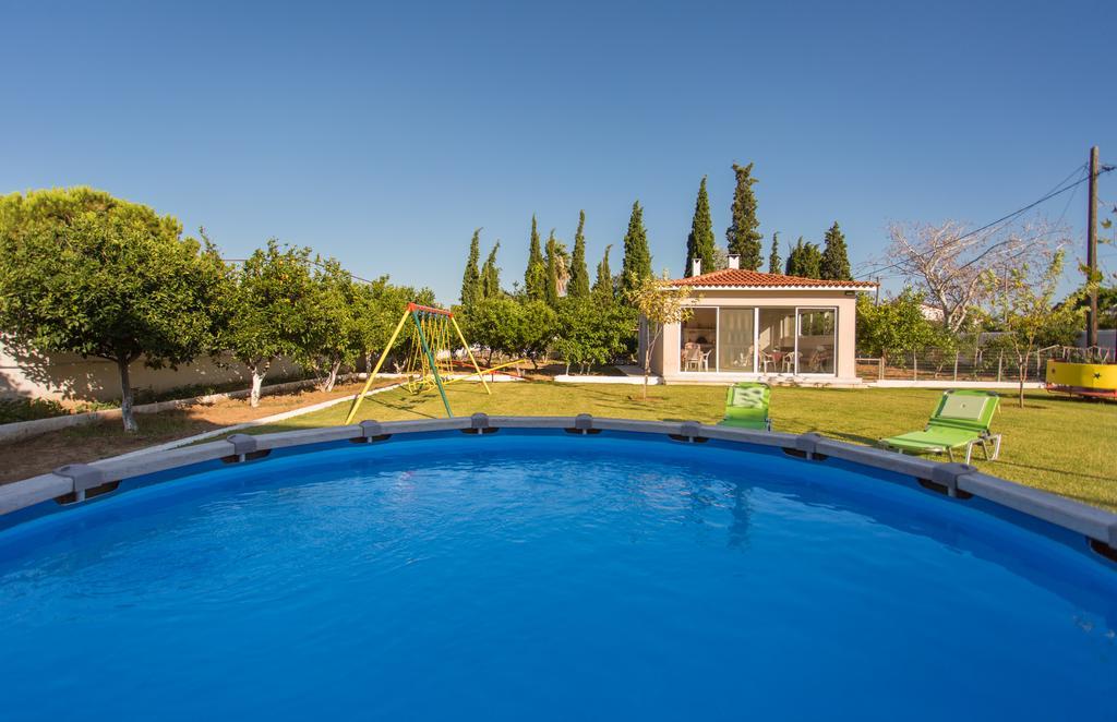 Marathon Beachside Villa 100M From The Beach Schinias Exterior photo