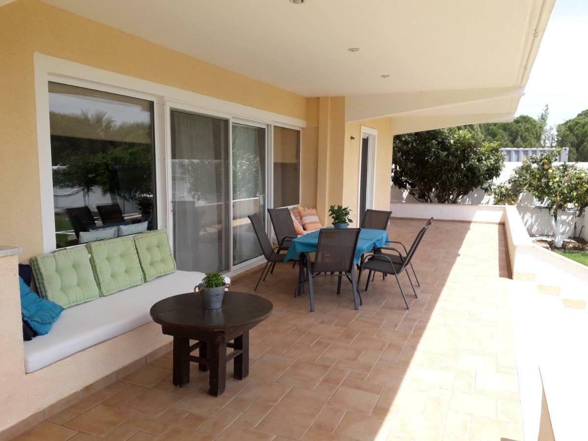 Marathon Beachside Villa 100M From The Beach Schinias Exterior photo